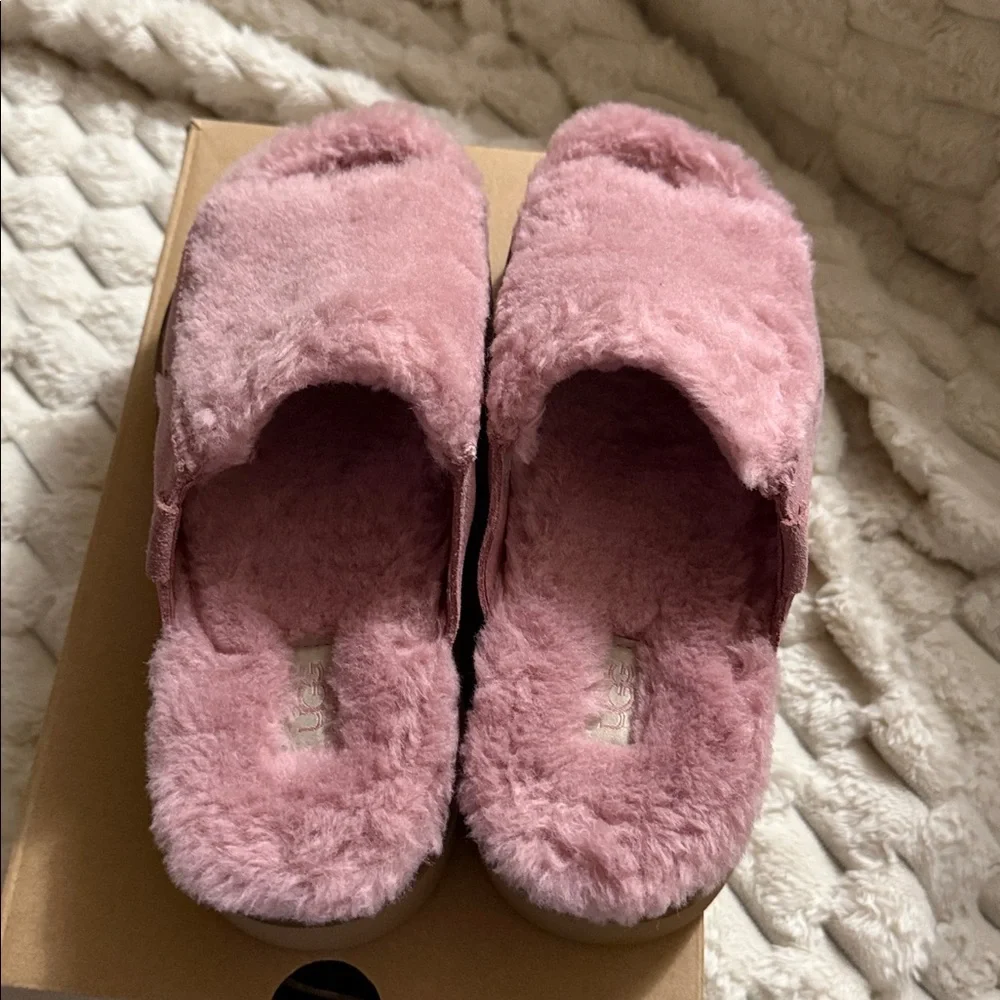 UGG Bayonna pink Slip-On Footwear Sz 6 - Picture 4 of 6